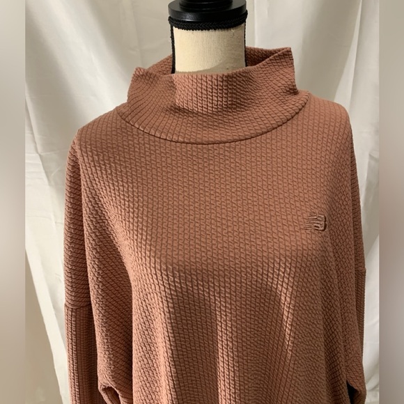 New balance dusty rose heatloft waffle tunic top size XL - Picture 5 of 9